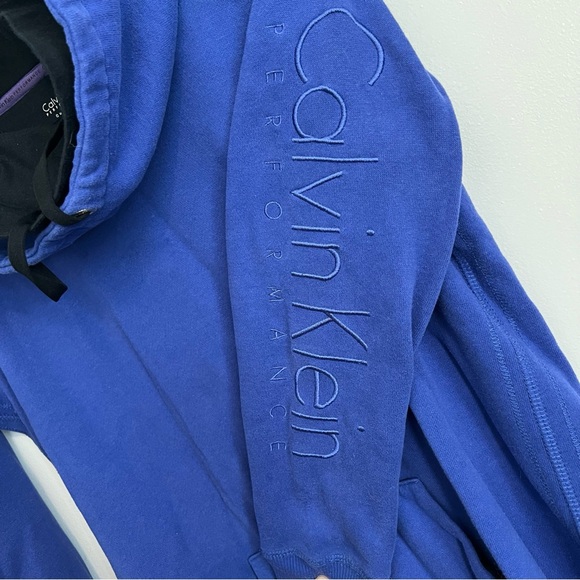 SOLD -Calvin Klein Performance Turtleneck Sweater with Thumb Hole - Picture 5 of 6